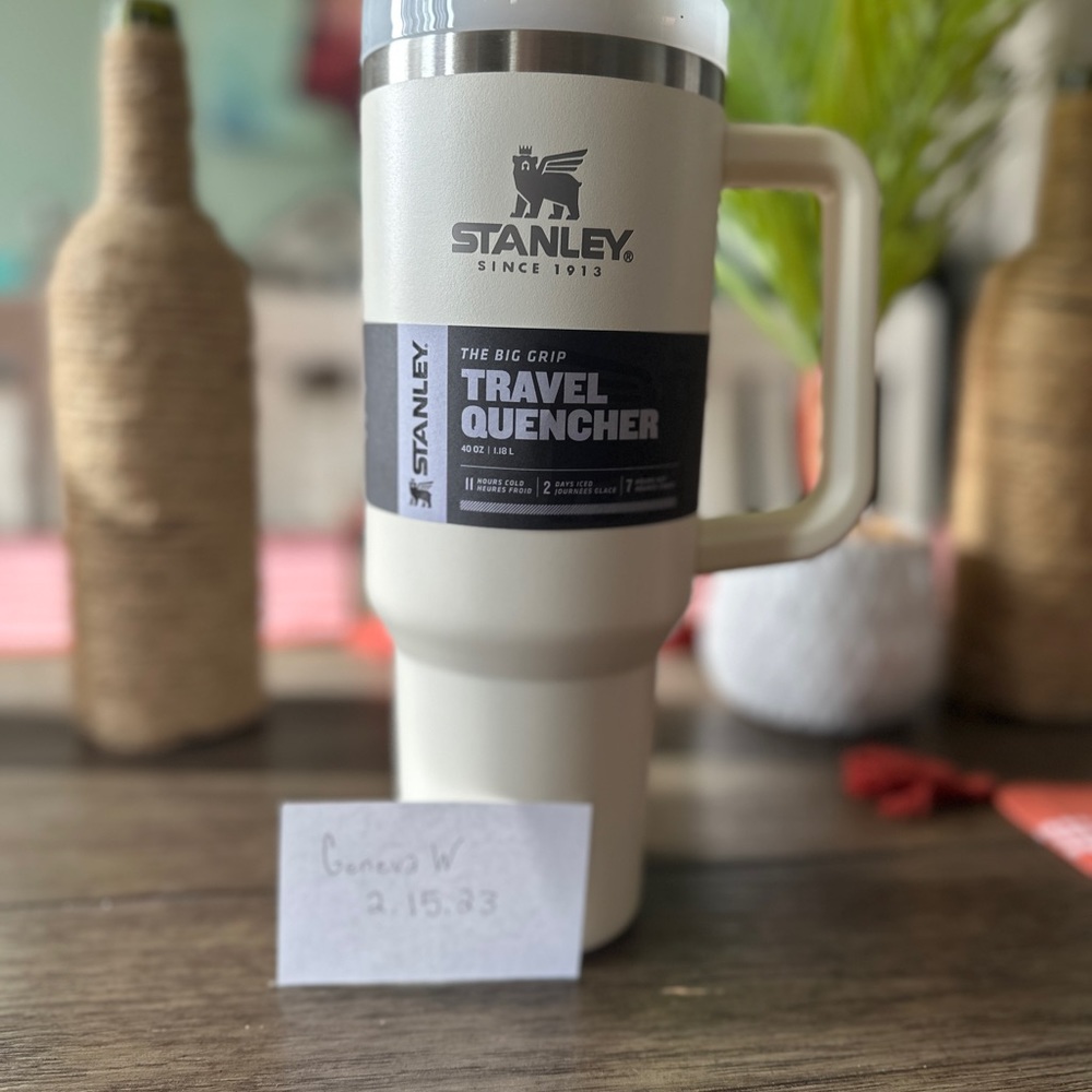 Stanley Tumbler 40oz NWT Cream
